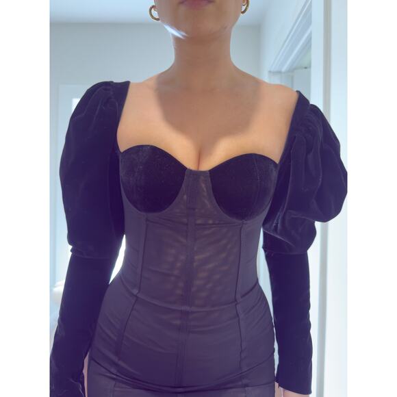 Guilty of Glam Black Velvet Puff-Sleeve Mini Dress (XS) - Picture 3 of 9